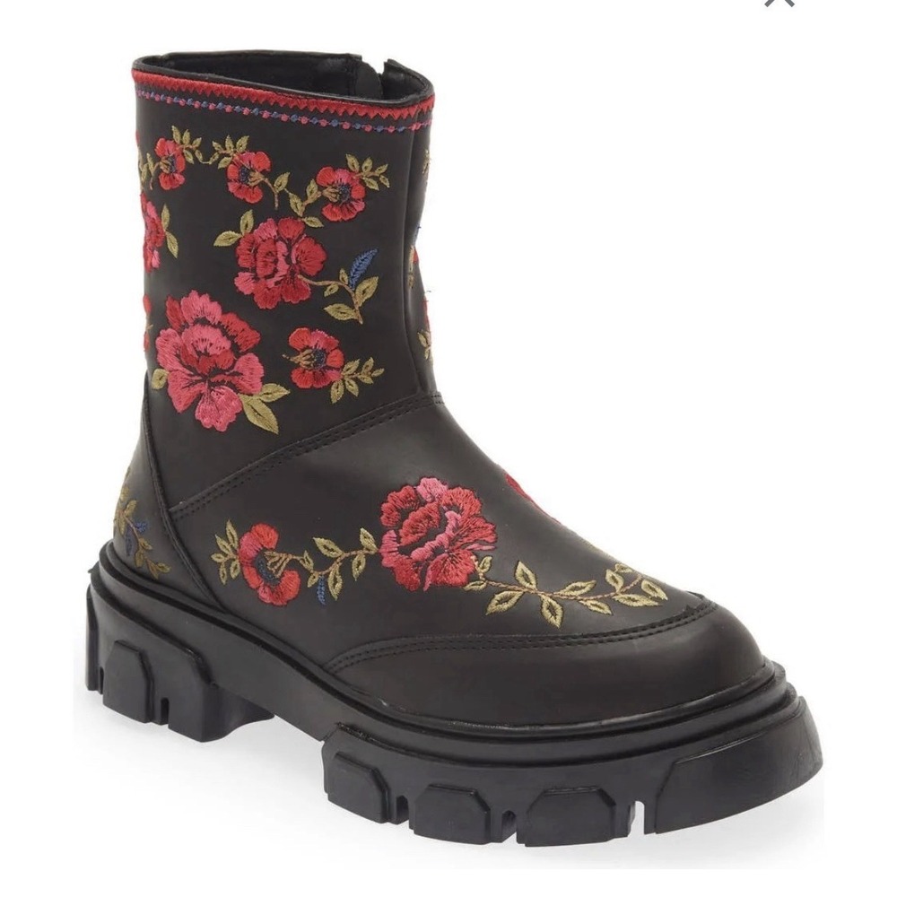 Farm Rio Black Boho Mid Boot Embroidered Rose Stitched Women‎ Size 6